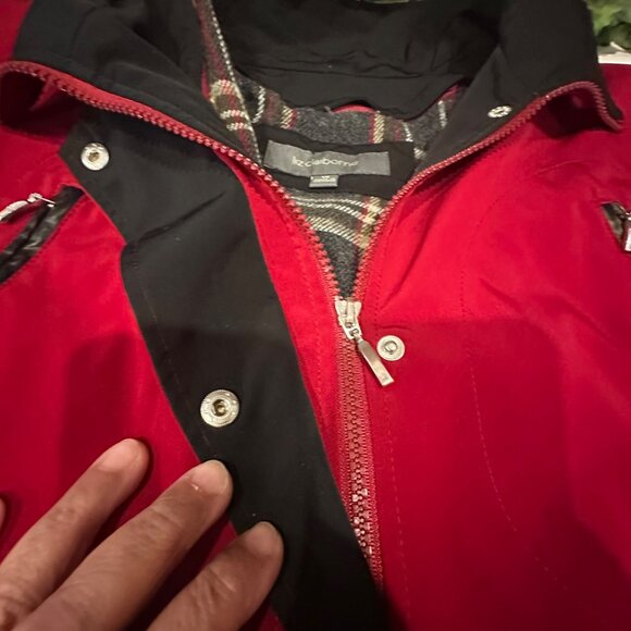 Liz Claiborne Red Jacket 1X Size With Plaid Lining & Zip Pockets - Picture 12 of 12